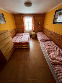 Chalupa s baz�nem - Velk� De�tn� - Orlick� hory