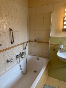 Wellness Rekrea�n� d�m a baz�n - Mirakulum