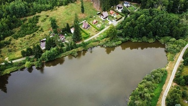 Chata se saunou u lesa - Hracholusk� p�ehrada