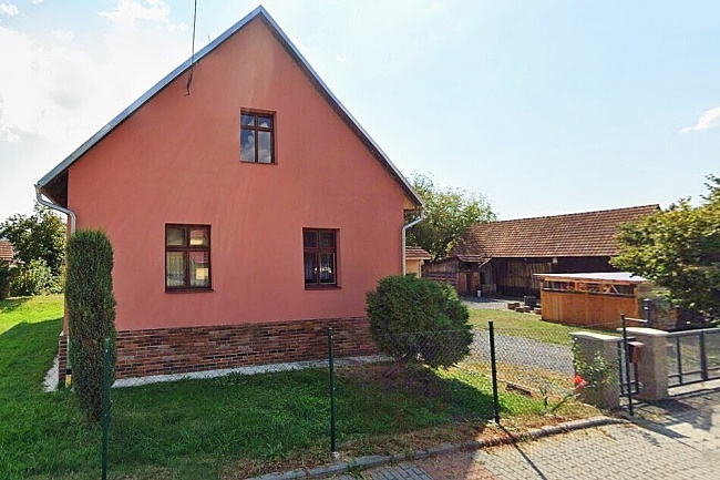 Chalupa se stodolou - CHKO Beskydy - Vset�nsko