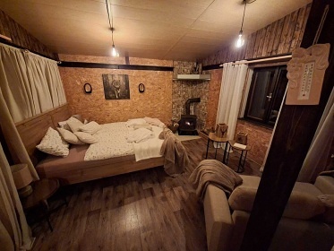 Glamping chata a koupac� sud - vodn� z�mek Blatn�