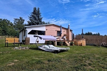 Glamping chata a koupac� sud - vodn� z�mek Blatn�
