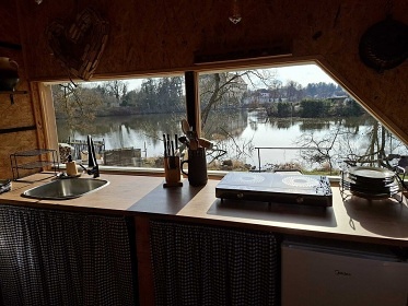 Glamping chata a koupac� sud - vodn� z�mek Blatn�