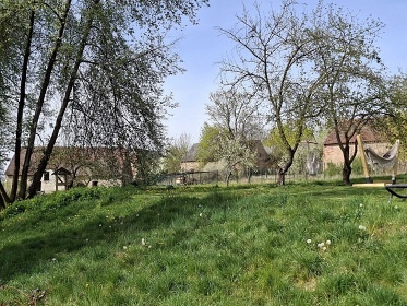 Glamping chata a koupac� sud - vodn� z�mek Blatn�