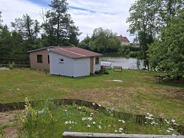 Glamping chata a koupac� sud - vodn� z�mek Blatn�