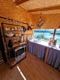 Glamping chata a koupac� sud - vodn� z�mek Blatn�