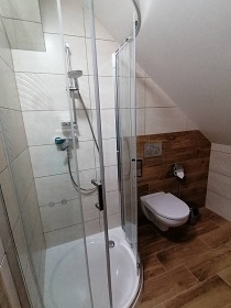 Chalupa u p�ehrady Rozko� - CHKO Broumovsko