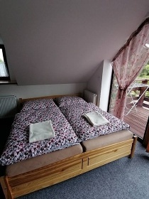 Chalupa u p�ehrady Rozko� - CHKO Broumovsko