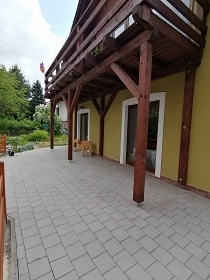 Chalupa u p�ehrady Rozko� - CHKO Broumovsko