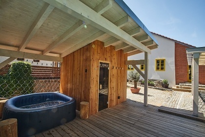 Chalupa Nov� Ves nad Lu�nic�