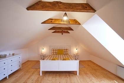 Chalupa baz�n - wellness - vinn� sklep - Lu�nice