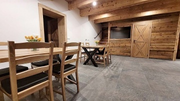 Chalupa u lesa s baz�nem - Jizersk� magistr�la