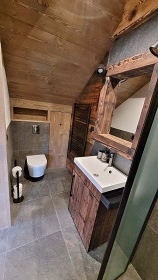 Chalupa u lesa s baz�nem - Jizersk� magistr�la