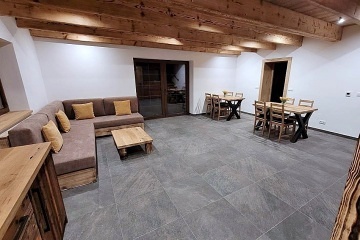 Chalupa u lesa s baz�nem - Jizersk� magistr�la