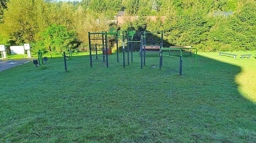 Chalupa u lesa s baz�nem - Jizersk� magistr�la