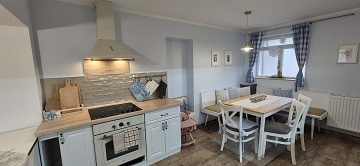 Chalupa Slov�cko s baz�nem - hrad Buchlov