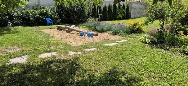 Chalupa Slov�cko s baz�nem - hrad Buchlov