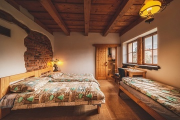 Srub p��rodn� park Man�t�nsko - kon� - Plze�sko