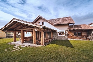 Srub přírodní park Manětínsko - Rabštejnsko - koně