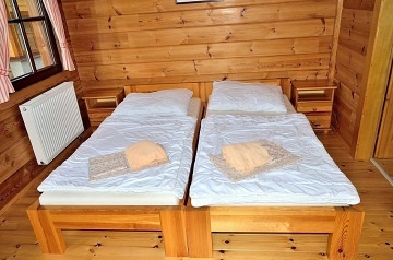 Dv� chalupy a baz�n - Kr�lick� Sn�n�k - Sky Bridge