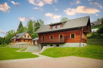 Dv� chalupy a baz�n - Kr�lick� Sn�n�k - Sky Bridge