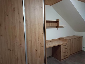 D�m u Obory B�ezka - Z�mek �ti��n - Praha v�chod