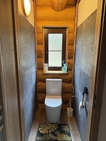 Kanadsk� srub wellness a baz�n - Jizersk� hory