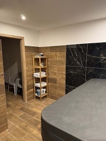 Kanadsk� srub wellness a baz�n - Jizersk� hory