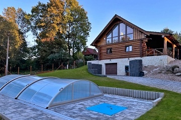 Kanadský srub wellness a bazén - Jizerské hory
