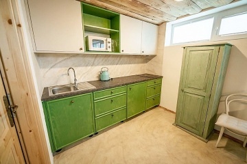 Chalupa a vinn� sklep - Rajhrad - ji�n� Morava