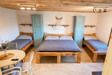 Chalupa a vinn� sklep - Hustope�e - ji�n� Morava