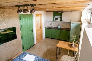 Chalupa a vinný sklep - Hustopeče - jižní Morava