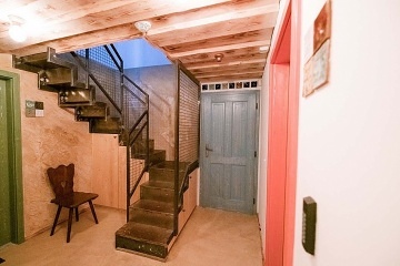 Chalupa a vinn� sklep - Hustope�e - ji�n� Morava