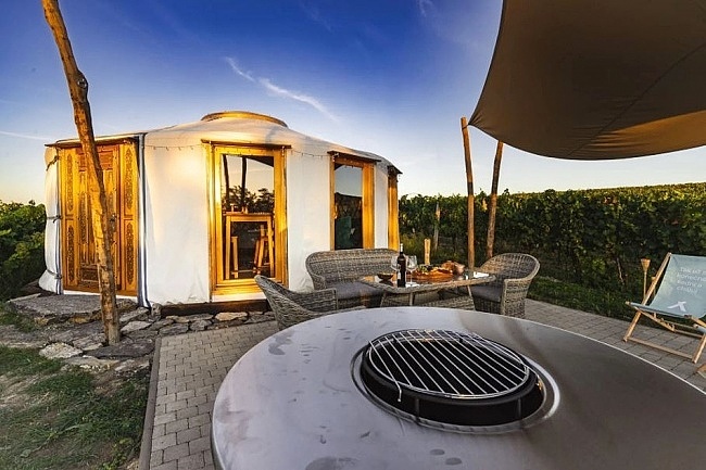 Jurty u vinohradu - glamping Jižní Morava