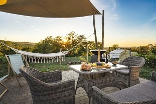 Jurty u vinohradu - glamping Jižní Morava