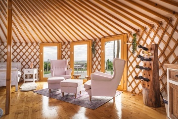 Jurty u vinohradu - glamping Jižní Morava