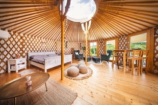 Nov� objekt: Jurty vinohrad a cyklostezka - glamping park V�hon 1M-357