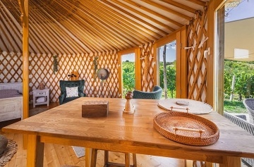 Jurty u vinohradu - glamping Jižní Morava