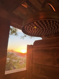 Jurty vinohrad a cyklostezka - glamping park V�hon