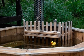 Glamping s wellness - samota u �eky - �elezn� hory