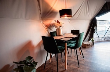 Glamping s koupac�m sudem - Ti�nov - Pern�tejn