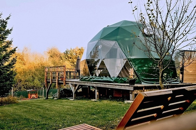 Glamping s koupac�m sudem - Ti�nov - Pern�tejn