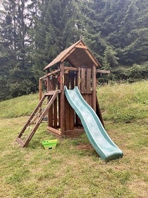 Chalupa u lesa - hrad Tol�tejn - Lu�ick� hory