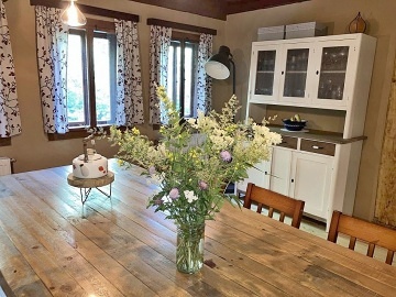 Chalupa u lesa - hrad Tol�tejn - Lu�ick� hory