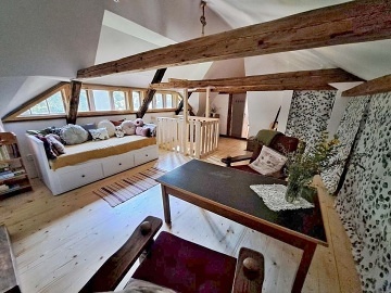 Chalupa u lesa - hrad Tol�tejn - Lu�ick� hory