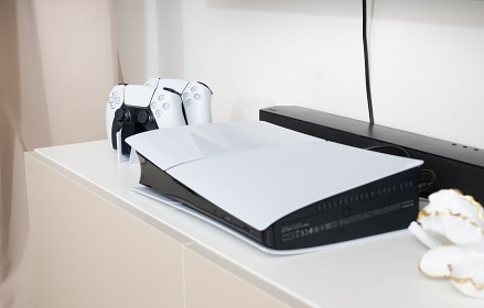 Apartm�n u kolon�dy a parking - Mari�nsk� L�zn�