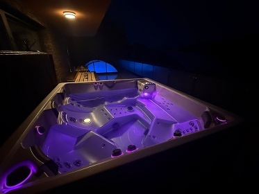 Chata baz�n a wellness - Trutnovsko - rybn�k Dolce