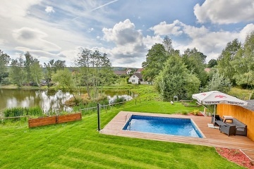 Chalupa s baz�nem - Ch�novsk� jeskyn� - Vyso�ina