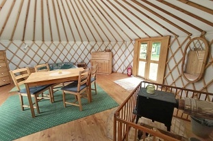 Glamping s v��ivkou a zv���tky - CHKO Slavkovsk� les
