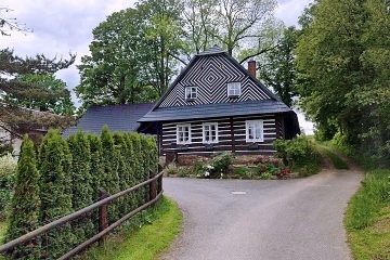 Chalupa s baz�nem - Roubenka ���rsk� vrchy